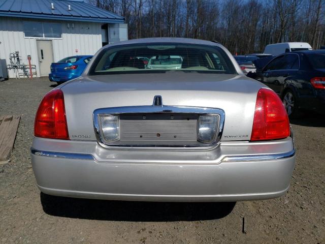 1LNHM81V47Y624651 Lincoln TOWNCAR