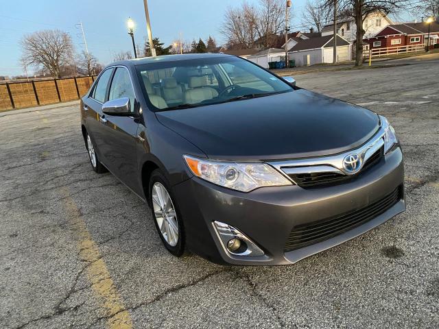 2014 Toyota Camry Hybrid 