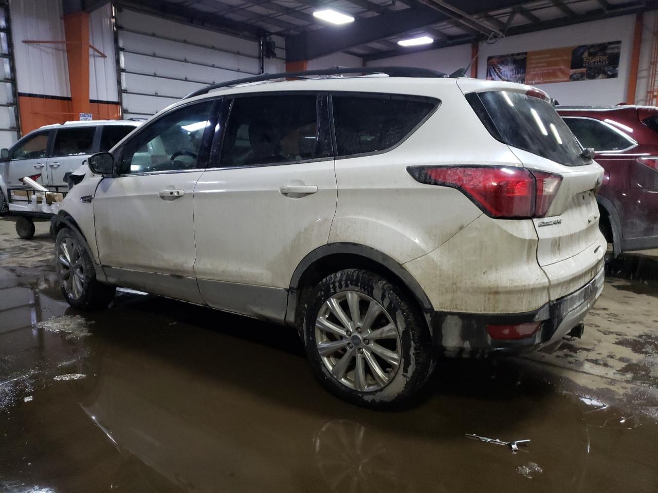 1FMCU9HDXKUC38619 FORD ESCAPE 2019