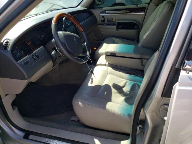 2LNBL8CV1AX628024 Lincoln Town Car Signature Limited