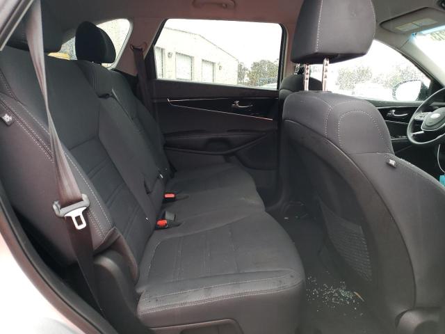 5XYPGDA57KG496469 KIA SORENTO LX