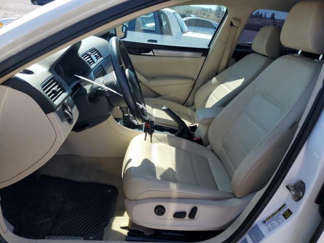 2015 VOLKSWAGEN PASSAT S - 1VWAT7A33FC067743