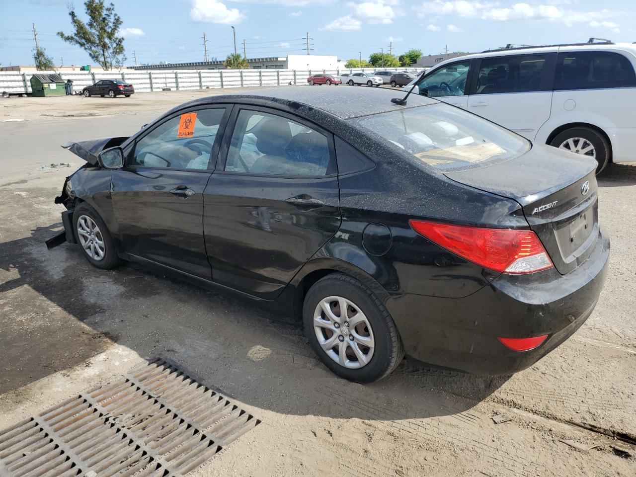 2013 Hyundai Accent - Image 2