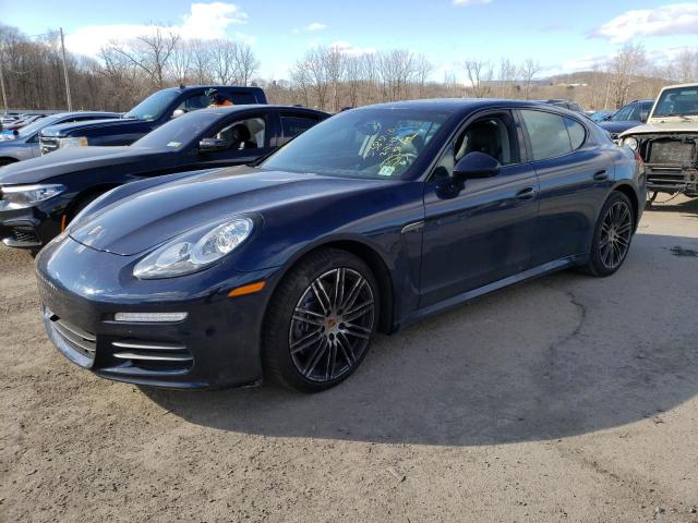 2016 Porsche Panamera 