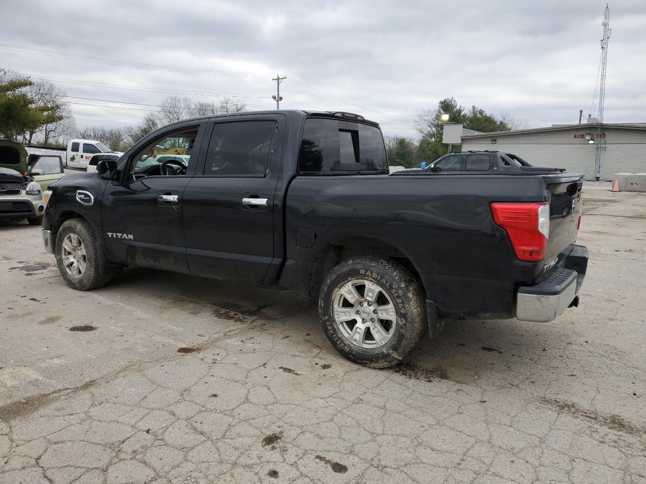 1N6AA1EK3HN529407 NISSAN TITAN 2017