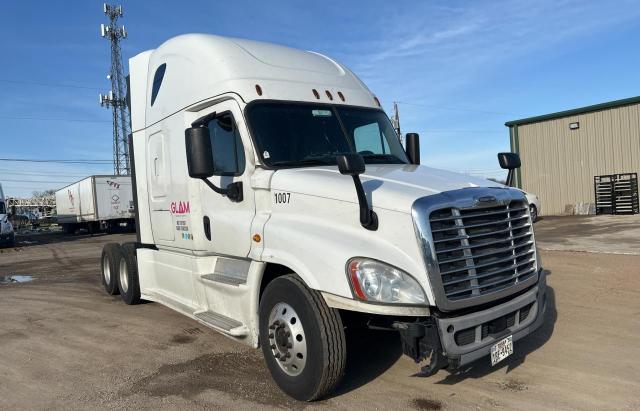 Salvage cars for sale from Copart Grand Prairie, TX: 2016 Freightliner Cascadia 125