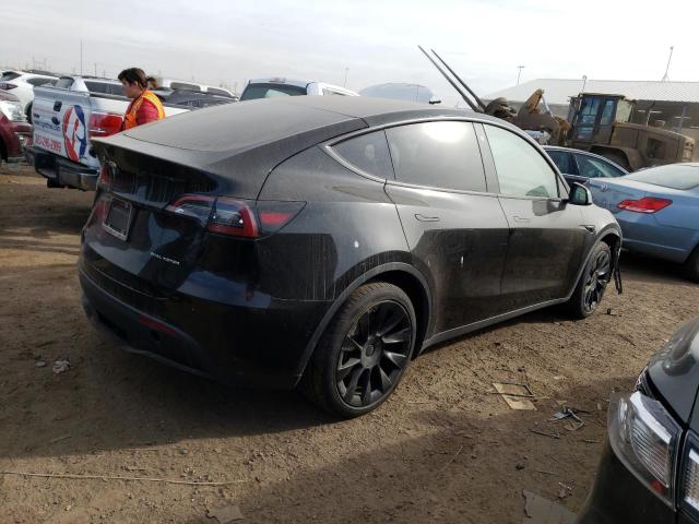 7SAYGAEE8NF427057 Tesla Model Y