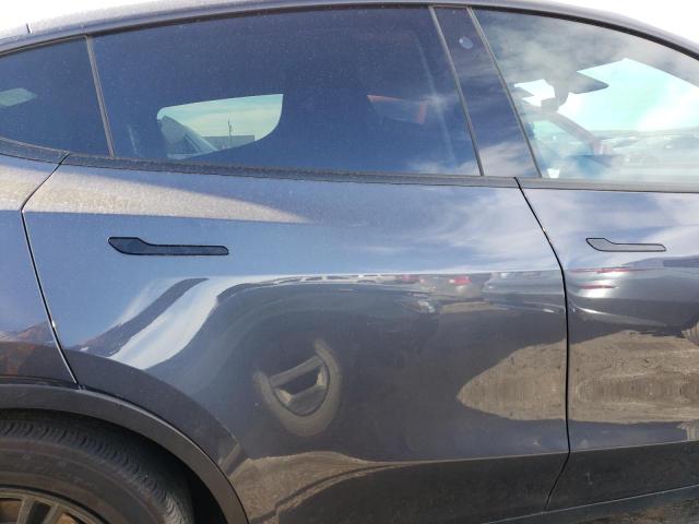 7SAYGAEE8NF327220 Tesla Model Y