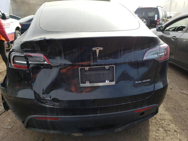 7SAYGAEE8NF427057 Tesla Model Y