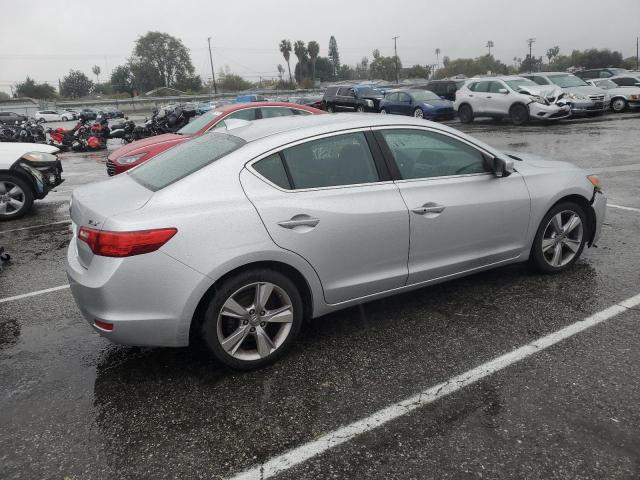 19VDE1F35EE007897 Acura ILX 20