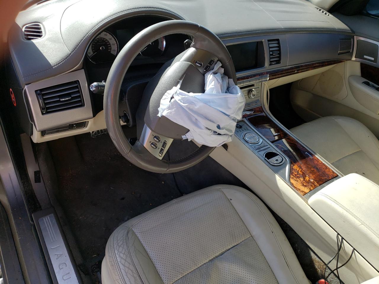 SAJWA06B59HR38821 2009 Jaguar Xf Premium Luxury