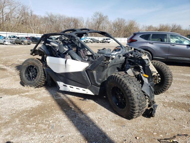 2017 CAN-AM MAVERICK X - 3JBVGAW25HK000275