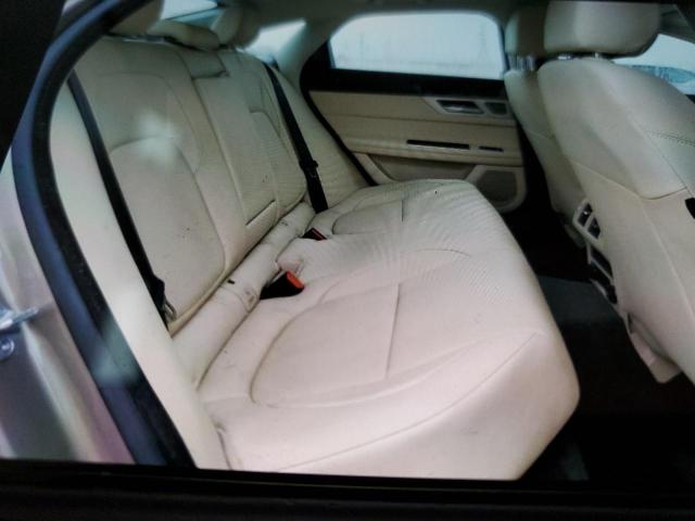 2021 JAGUAR XF SE SAJBG4FX7MCY88820