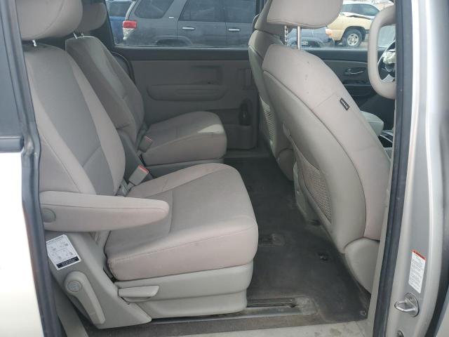 KNDMB5C19H6218380 KIA SEDONA LX