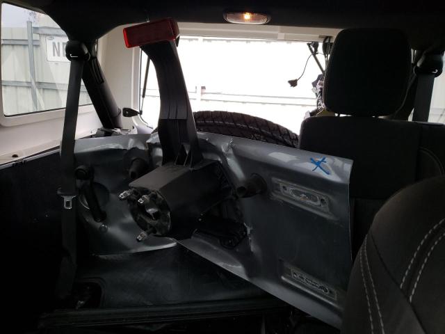 1C4BJWEG7HL553902 Jeep Wrangler Unlimited Sahara