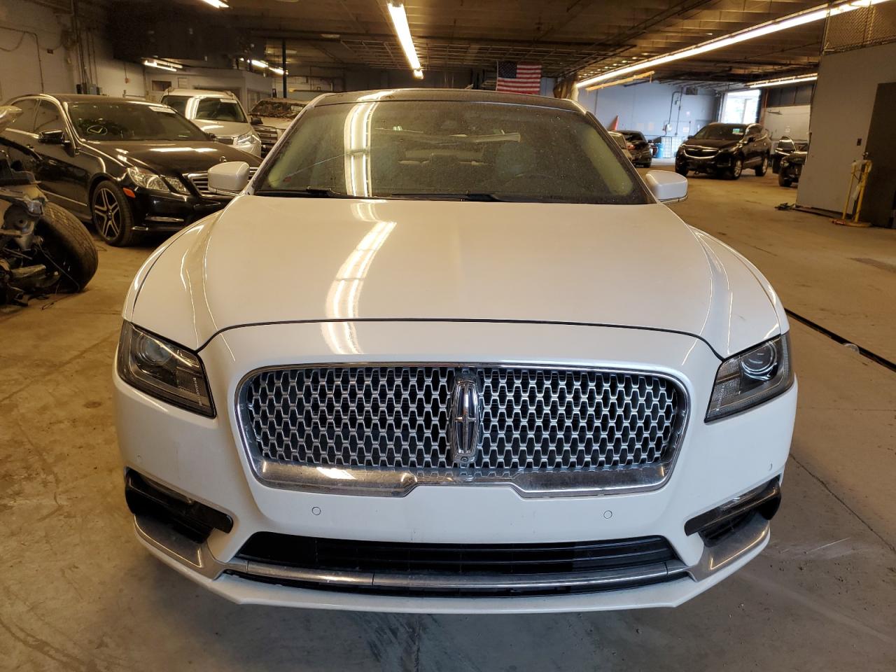 1LN6L9SP1H5614372 2017 Lincoln Continental Select