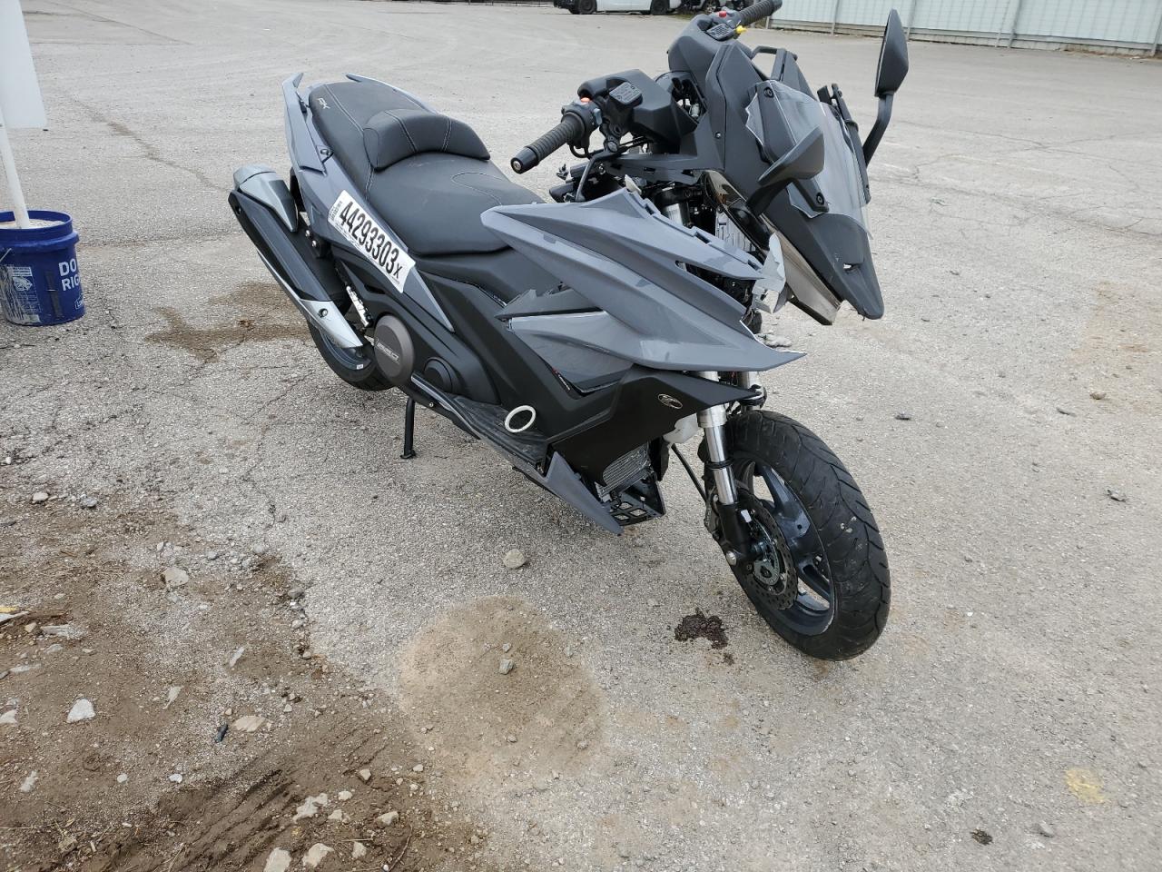 RFBSAT545NB440376 KYMCO USA INC AK 550 2022