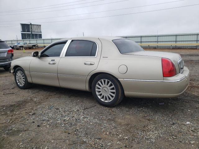 1LNHM81W05Y614026 Lincoln Town Car Signature