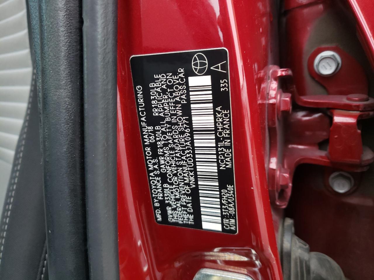 VNKKTUD33JA096771 2018 Toyota Yaris L