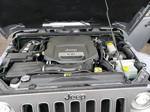 1C4BJWEG7HL553902 Jeep Wrangler Unlimited Sahara