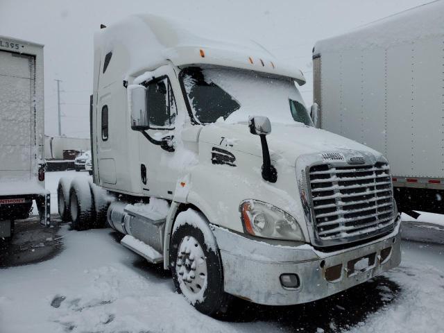 Salvage trucks for sale at Woodhaven, MI auction: 2013 Freightliner Cascadia 113