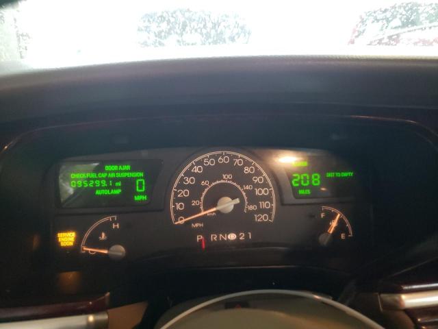 1LNHM81W44Y662062 Lincoln Town Car Executive