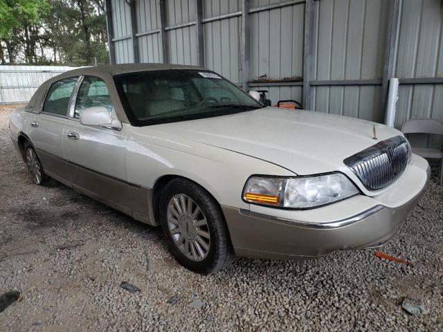 1LNHM81W44Y662062 Lincoln Town Car Executive