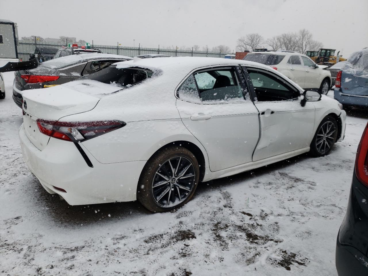 4T1G11AK1MU422354 TOYOTA CAMRY 2021