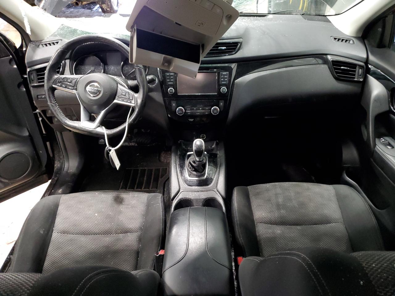 JN1BJ1CR7HW111792 NISSAN ROGUE 2017
