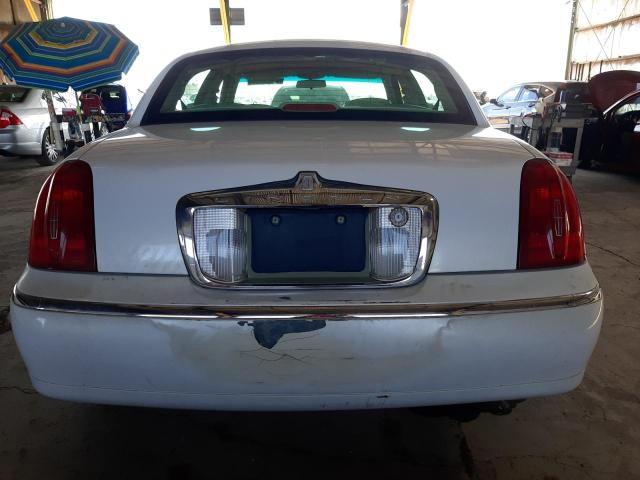 1LNHM81W2YY836961 Lincoln TOWNCAR