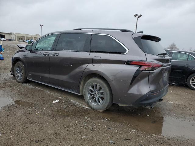 5TDJRKEC8MS066985 Toyota SIENNA XLE