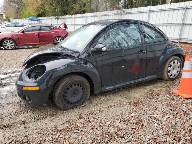 2010 Volkswagen New Beetle 