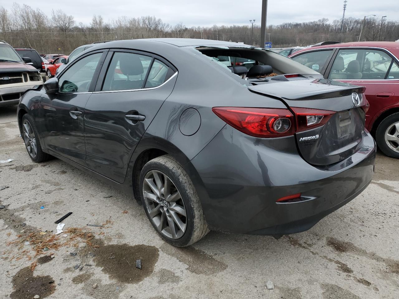 3MZBN1V36JM190692 2018 MAZDA 3 - Image 2