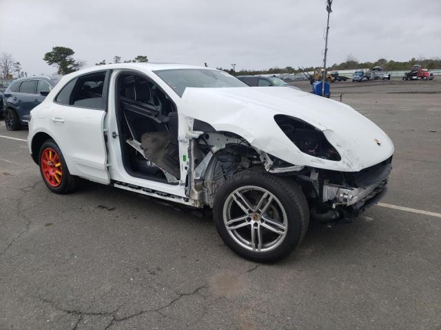 VIN WP1AA2A54KLB01386 2019 Porsche Macan no.4