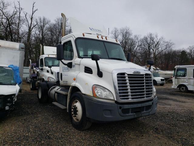 Salvage cars for sale from Copart Glassboro, NJ: 2016 Freightliner Cascadia 113