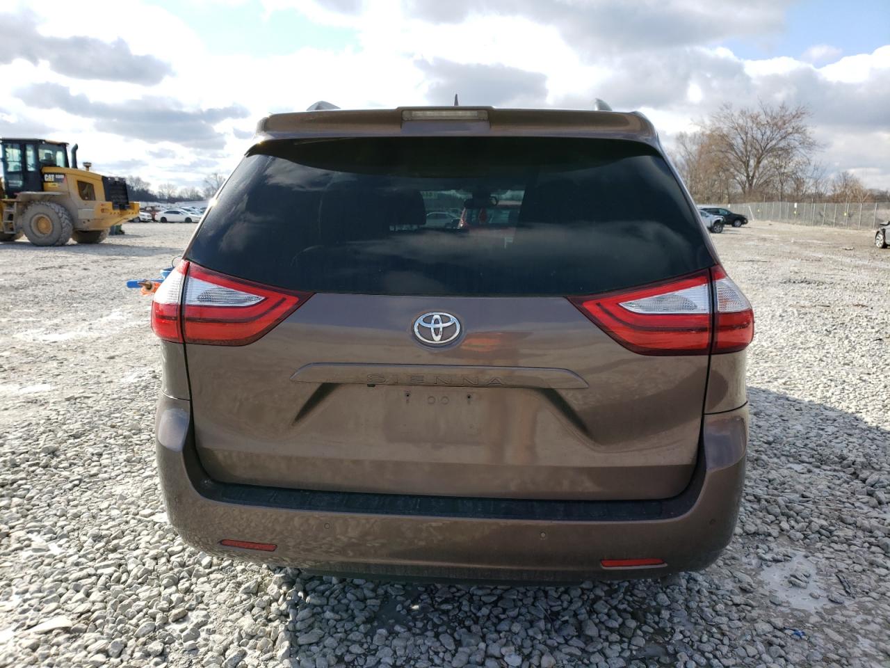 5TDYZ3DC0JS943180 TOYOTA All Models 2018