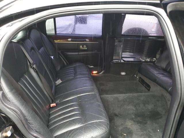 1L1FM81W14Y667731 Lincoln Town Car Executive
