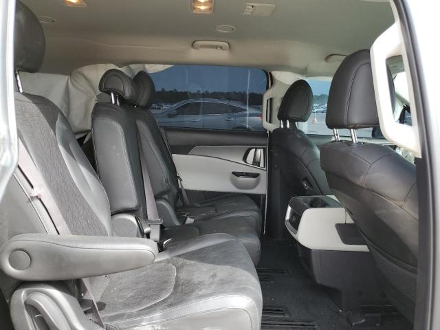 KNDNB4H38N6157897 KIA Carnival Lx