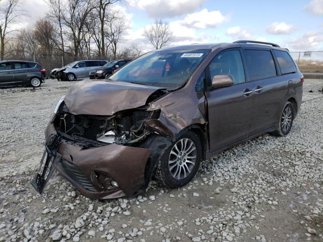 2018 Toyota Sienna XLE