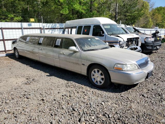 2L1FL8JW5BX765659 Lincoln TOWNCAR
