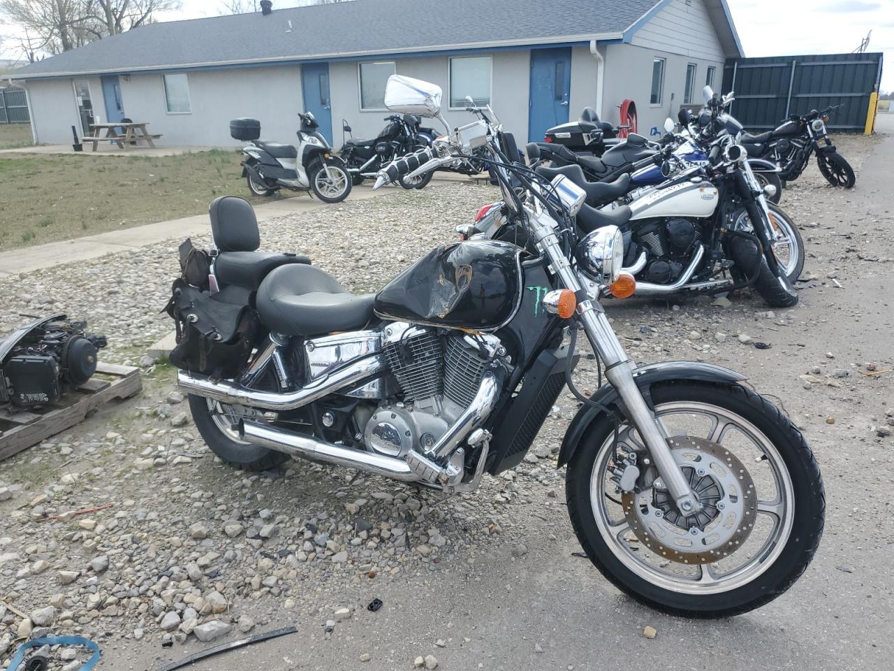 Honda VT1100C (SHADOW SPIRIT 1100) 2004 