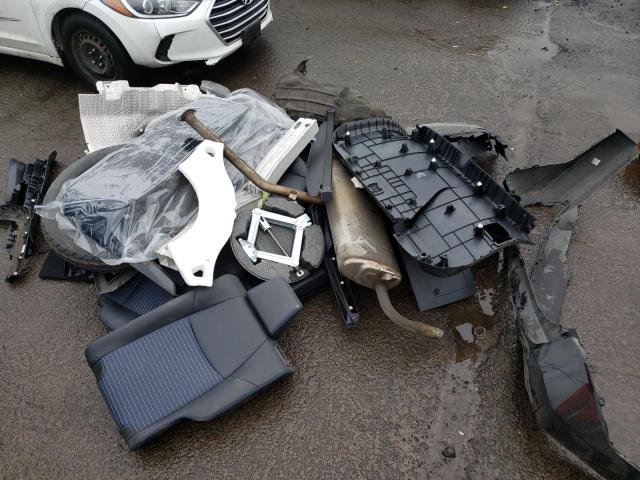 JTMEWRFVXKJ002671 Toyota RAV4 XSE