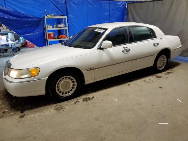 2002 Lincoln Town Car Executive