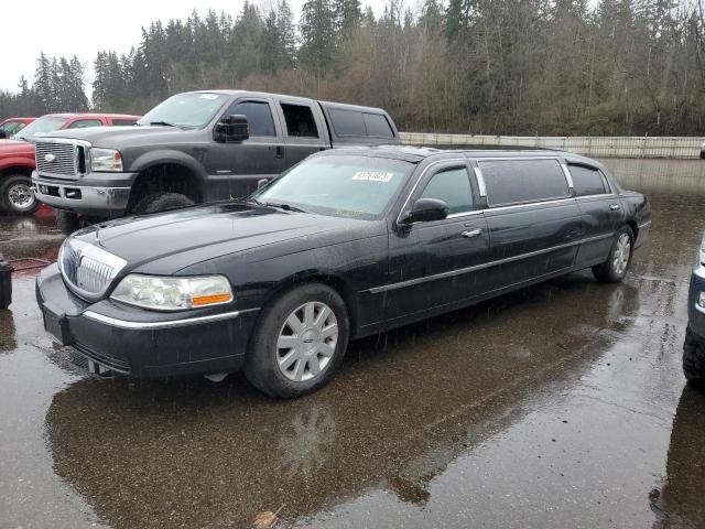 2004 Lincoln Town Car Executive