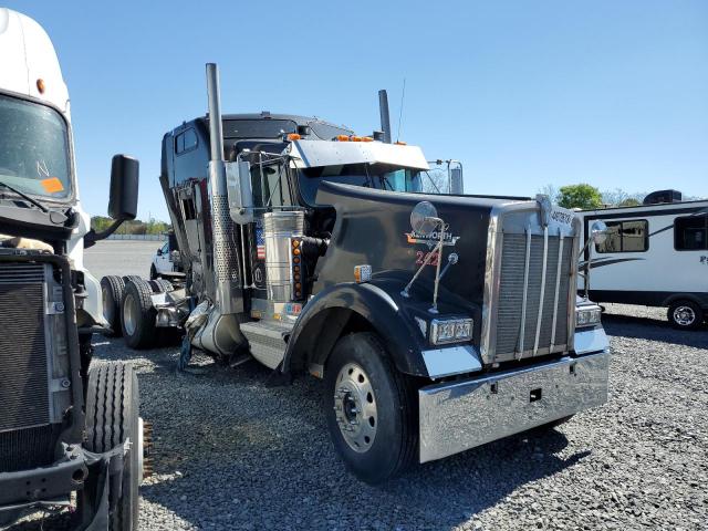 Salvage cars for sale from Copart Byron, GA: 1999 Kenworth Construction W900