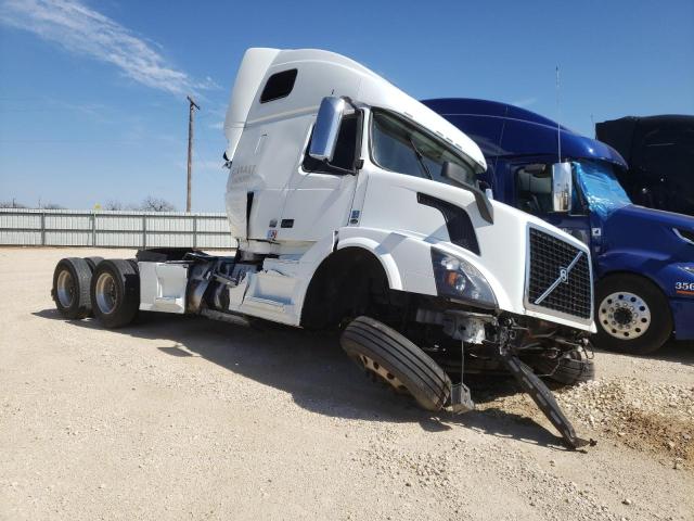 Salvage cars for sale from Copart Abilene, TX: 2018 Volvo VN VNL