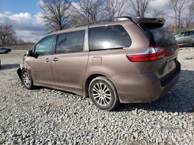 5TDYZ3DC0JS943180 2018 TOYOTA SIENNA, photo no. 2