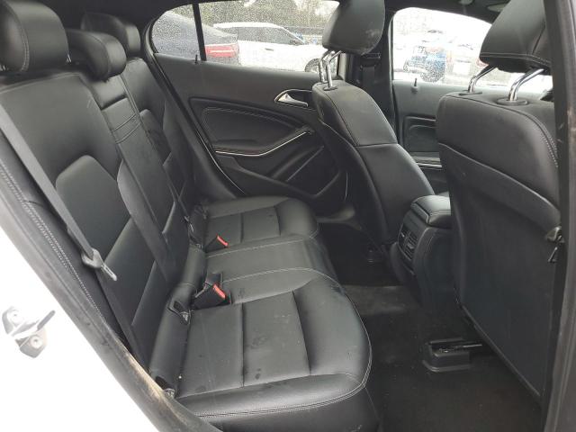 WDCTG4EB4KJ548312 Mercedes-Benz GLA-Class