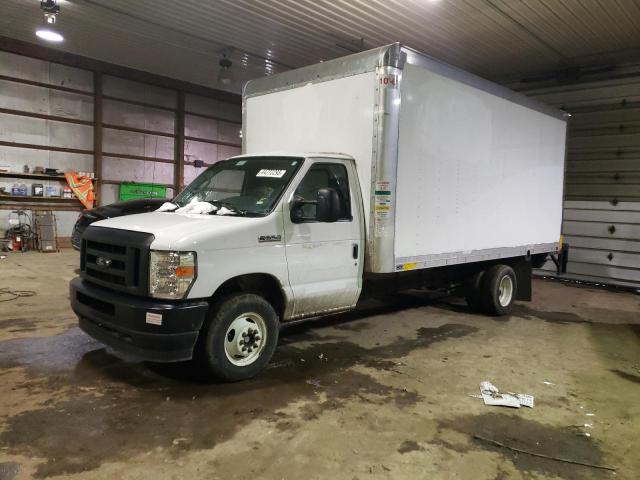 Salvage cars for sale from Copart Columbia Station, OH: 2022 Ford Econoline E350 Super Duty Cutaway Van