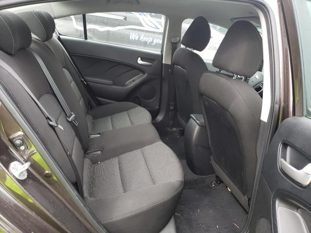 3KPFK4A75JE212201 KIA FORTE LX